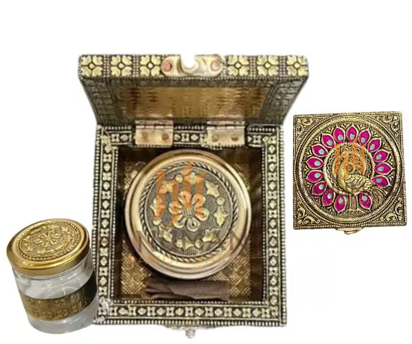 Meenakari Dry Fruit Box with Glass Jars – Designer Gift Box for Festive Use - Image 4
